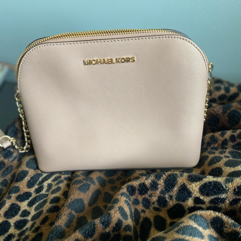 Michael Kors light pink crossbody